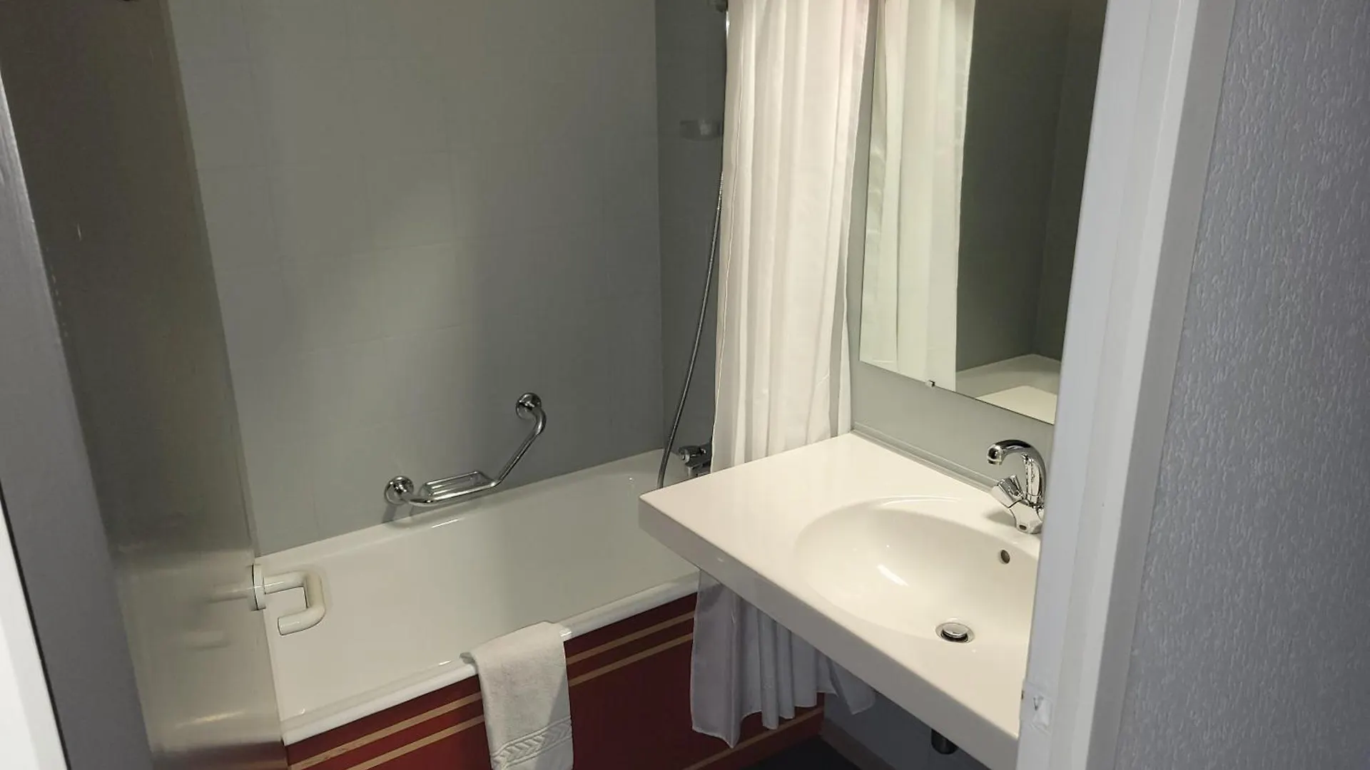 Hotel Les Rives D'Allier Reilhac