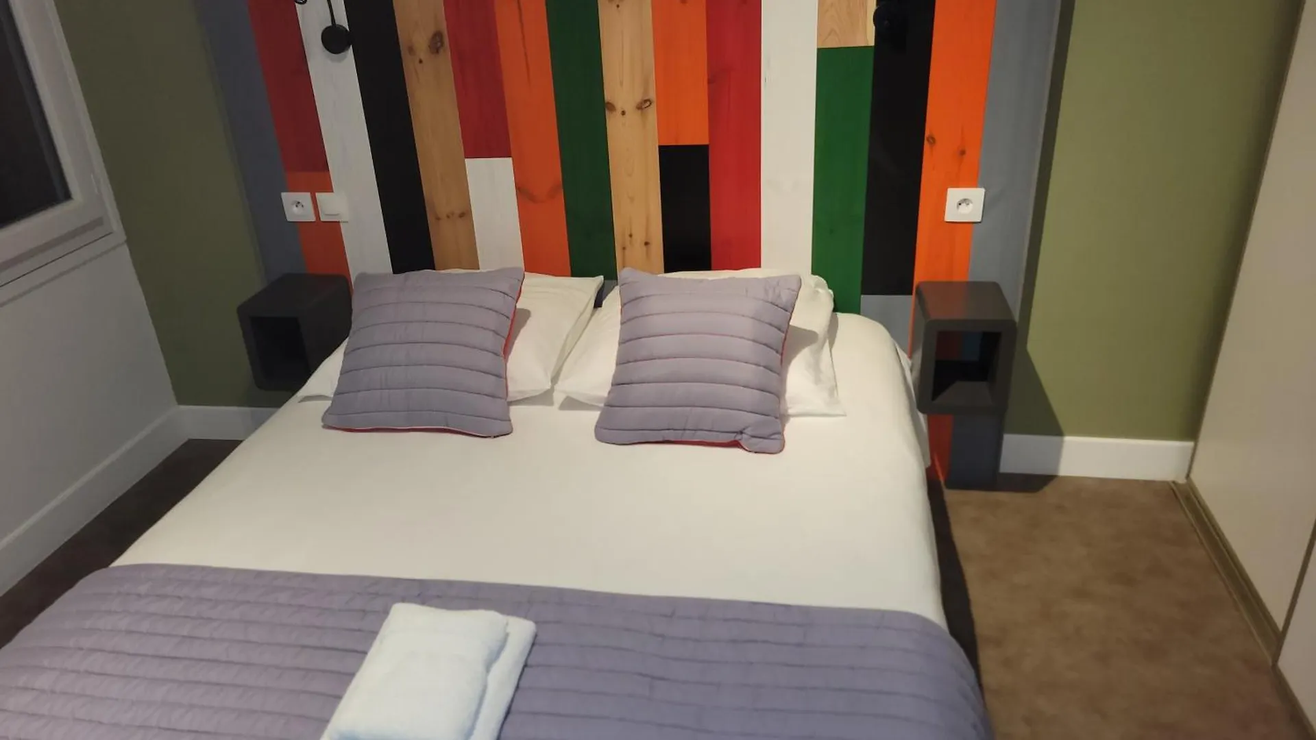 **  Hotel Les Rives D'Allier Reilhac  France